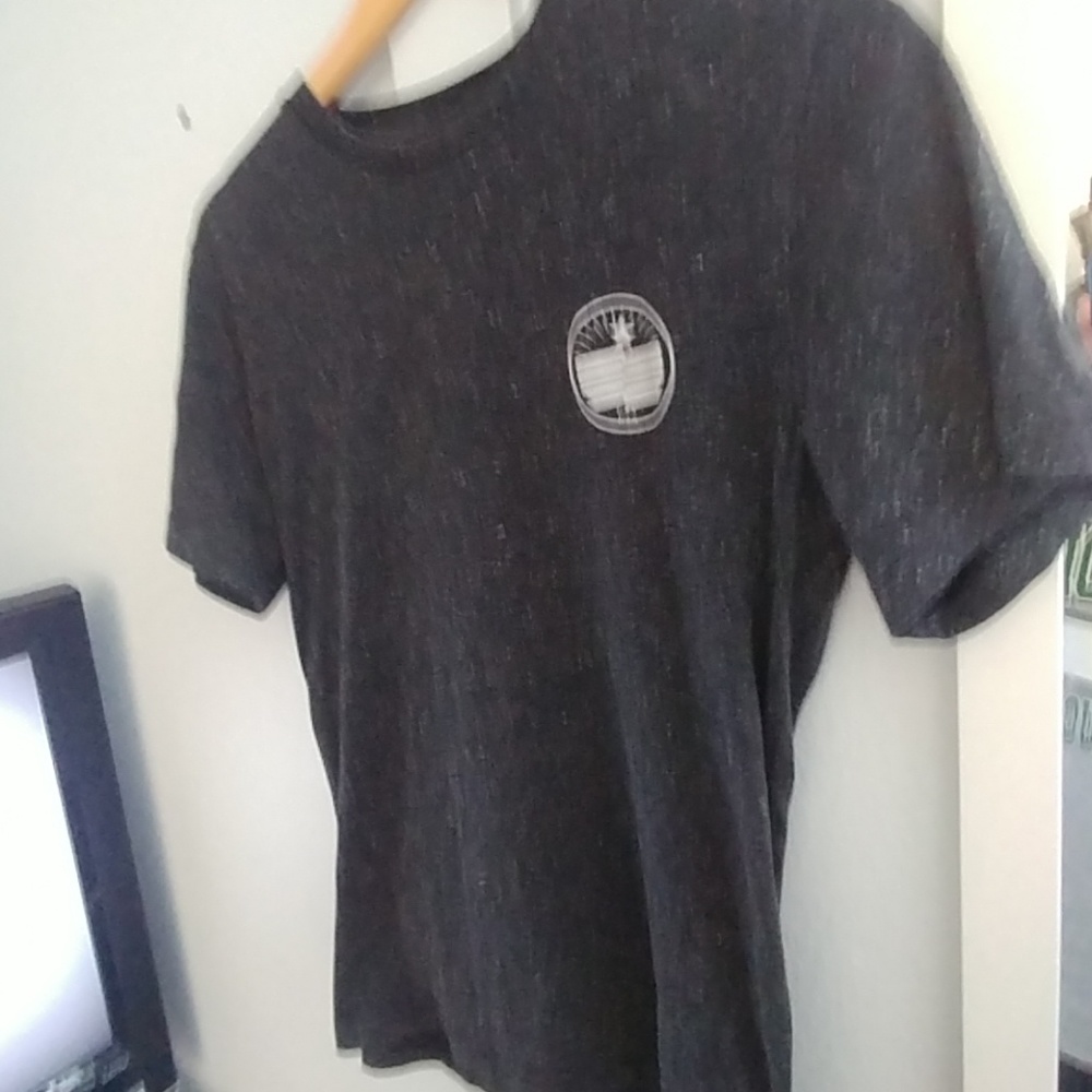 T shirt - Picture 3 of 6